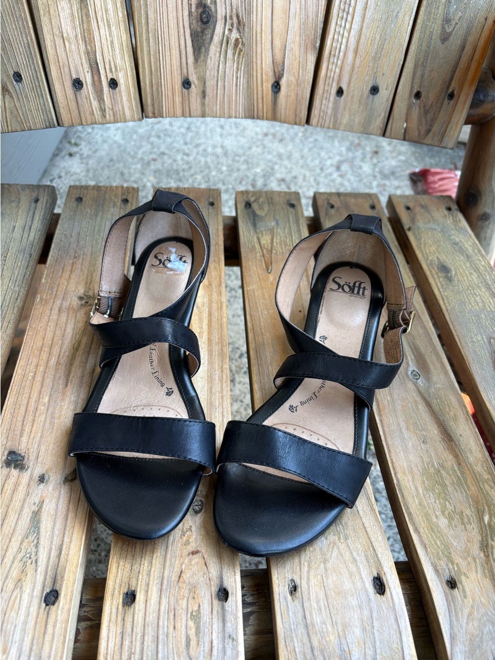 SOFFT Black Leather Cross-Strap Sandal Size 9.5W Comfort Wedge Strappy